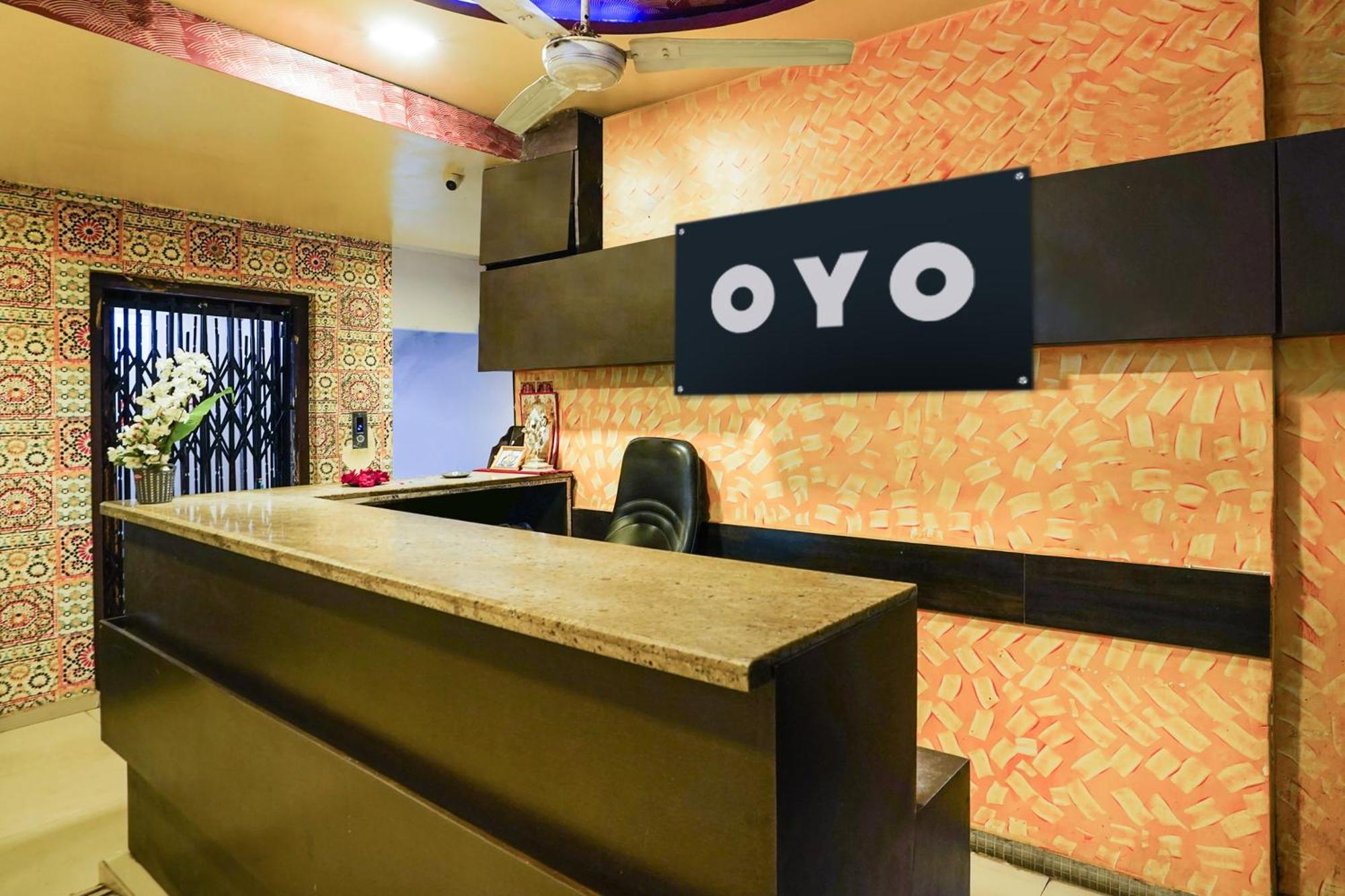 Hotel O Crystal Ahmedabad Exterior foto